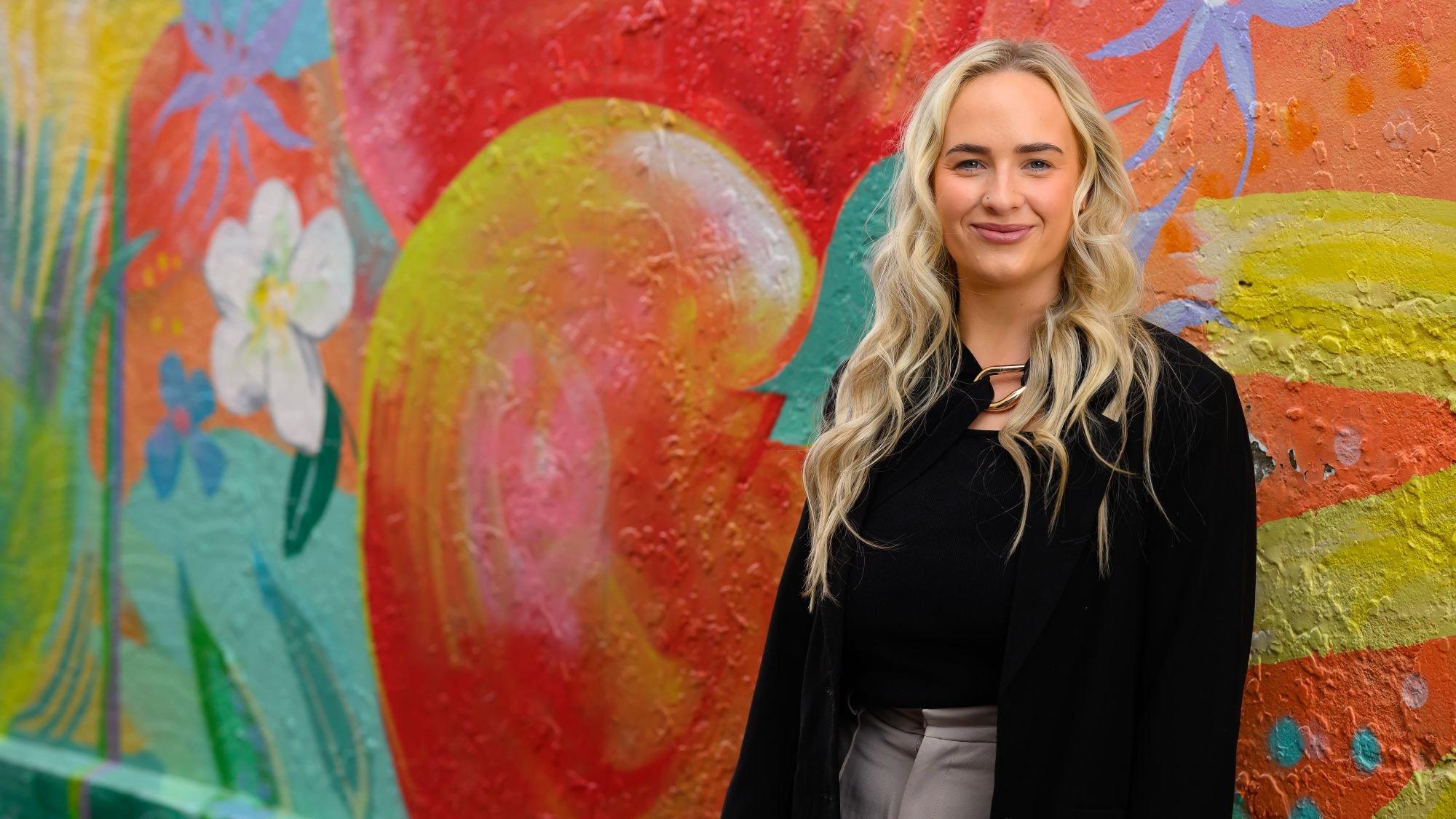 carousel-hero-element image-13