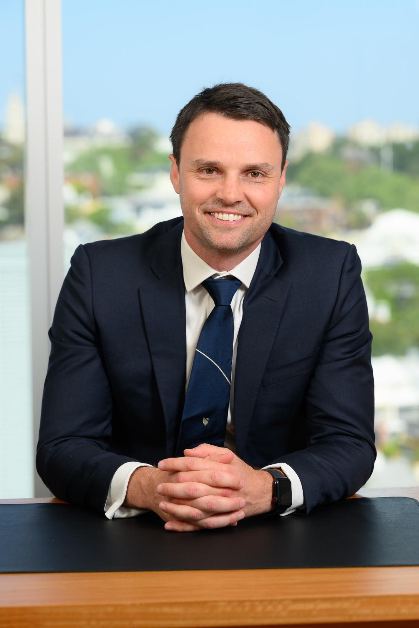 Choosing the Right Wardrobe for Your Headshot: Tips for a Picture-Perfect Impression